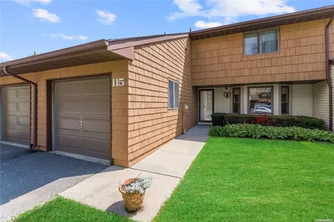 115 Scarlett Dr #115, Commack, NY 11725