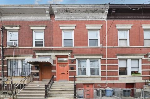 25-48 18th St, Astoria, NY 11102