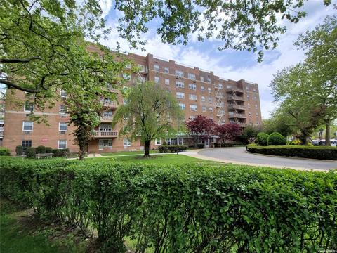 151-15 84th St #4D, Howard Beach, NY 11414