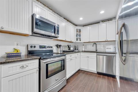 167-15 12th Ave #3C, Whitestone, NY 11357