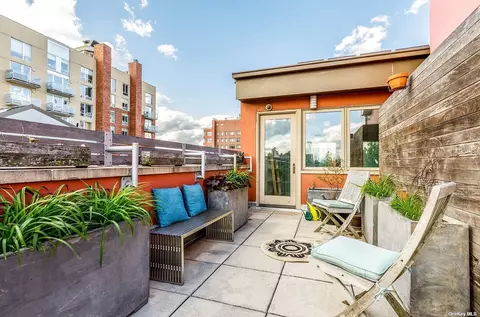 265 W 122nd St #D, New York, NY 10027