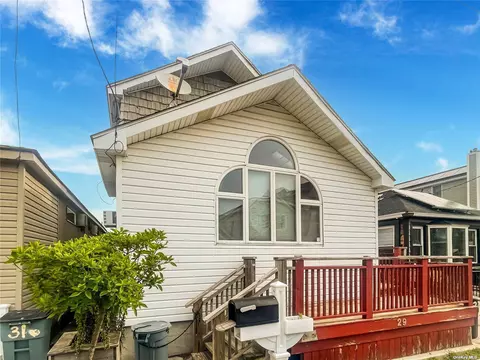 29 W 11th Rd, Broad Channel, NY 11693