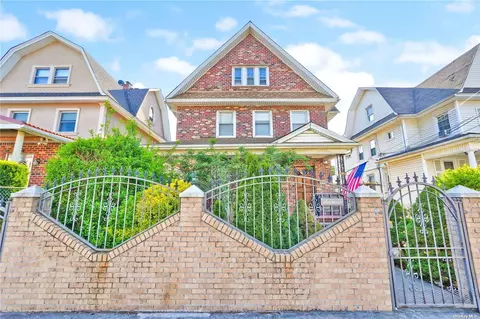 87-52 114th St, Richmond Hill, NY 11418