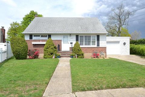 3065 Xavier Ct, Oceanside, NY 11572