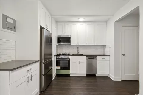 100-11 67th Rd #608, Forest Hills, NY 11375