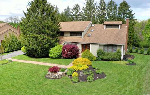 97 E Artisan Ave, Huntington, NY 11743