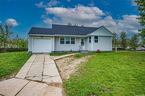 474 Lincoln Ave, Brentwood, NY 11717
