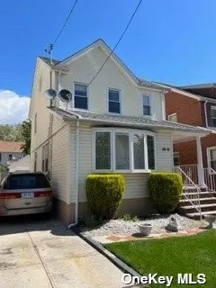 241-13 144 Ave, Rosedale, NY 11422