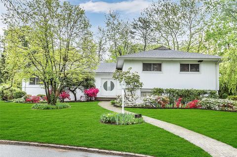 225 Dickson Cir, East Williston, NY 11596