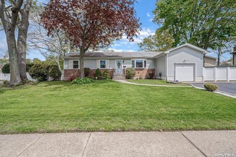 191 Adams St, Deer Park, NY 11729