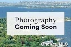 22 Wood Sorrell Ln, East Northport, NY 11731