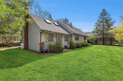 19 Widgeon Ln, Sag Harbor, NY 11963