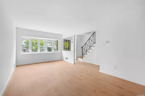 141-25 25th Ave, Whitestone, NY 11357