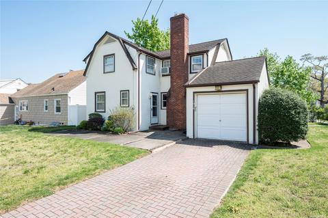 1016 Mayfair Rd, Baldwin, NY 11510