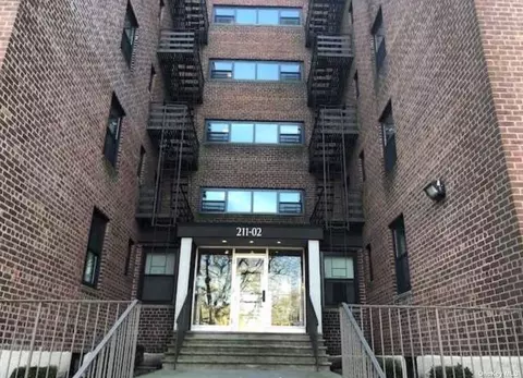 211-02 73rd Ave #5J, Bayside, NY 11364