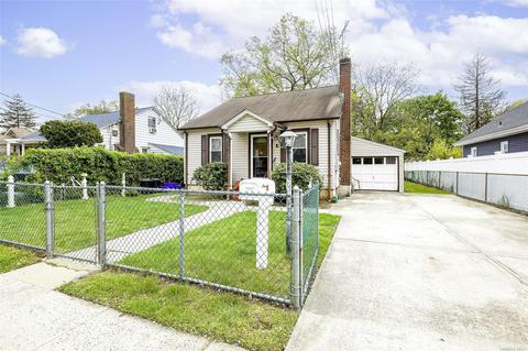 116 Lincoln Ave, Roosevelt, NY 11575