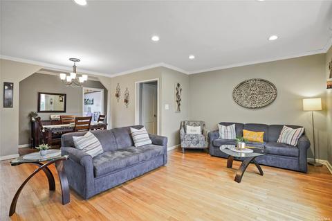 89-19 Shore Pkwy #1, Howard Beach, NY 11414