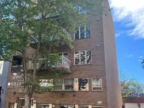 30-63 38th St #4A, Astoria, NY 11103