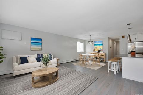 186 Beach 98th St, Rockaway Park, NY 11694