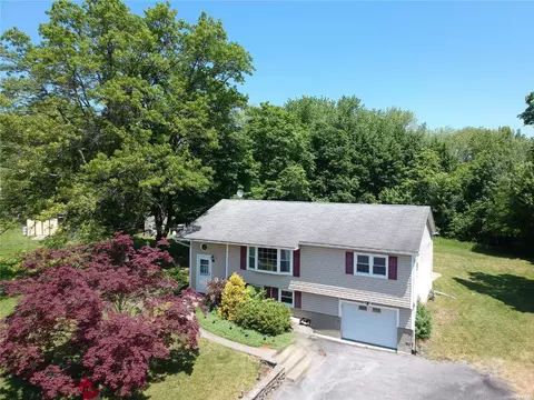 7 Dapple Ter, Newburgh, NY 12550