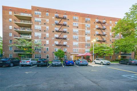 151-25 88 St #2G, Howard Beach, NY 11414