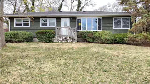 16 Riviera Dr, Mastic, NY 11950