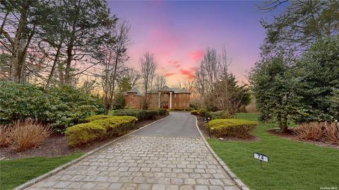 74 Wheatley Rd, Old Westbury, NY 11568