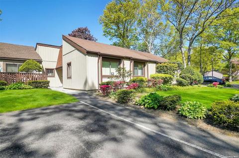 74 Strathmore Gate Dr #74, Stony Brook, NY 11790