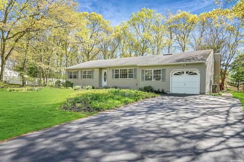 15 Eastbourne Cres #CRE, Patchogue, NY 11772