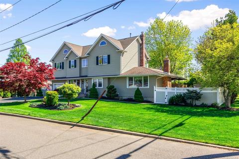 273 W 12th St, Deer Park, NY 11729