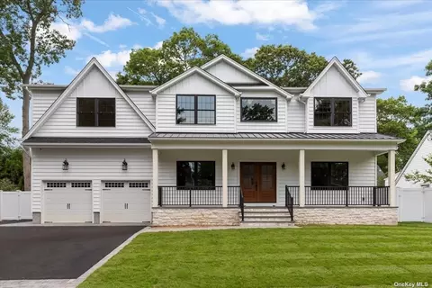 205 Cayuga Ave, North Bellmore, NY 11710