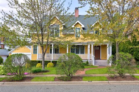 17 Pine St, Rockville Centre, NY 11570
