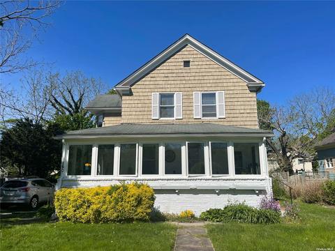 160 Lincoln, Sayville, NY 11782