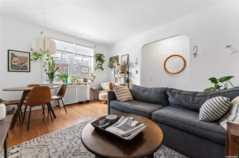 31-69 32nd St, Astoria, NY 11106