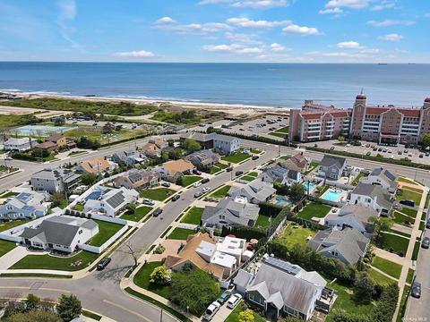 43 Carousel Ln, Lido Beach, NY 11561