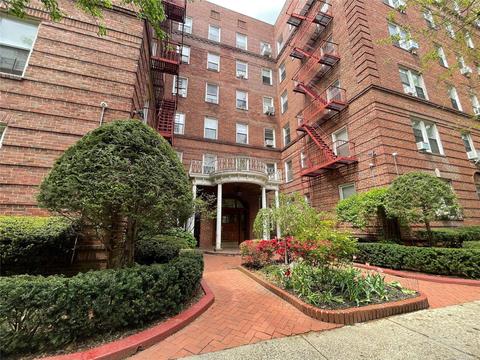 111-39 76th Rd #C10, Forest Hills, NY 11375