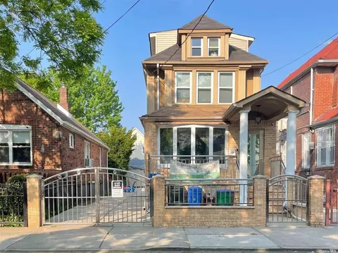 111-28 132nd St, South Ozone Park, NY 11420