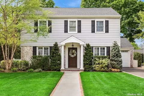 172 Wickham Rd, Garden City, NY 11530