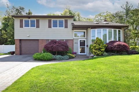 63 Pal St, Plainview, NY 11803