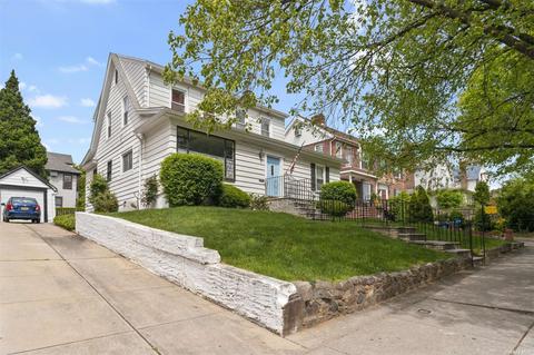 40-26 158 St, Flushing, NY 11358
