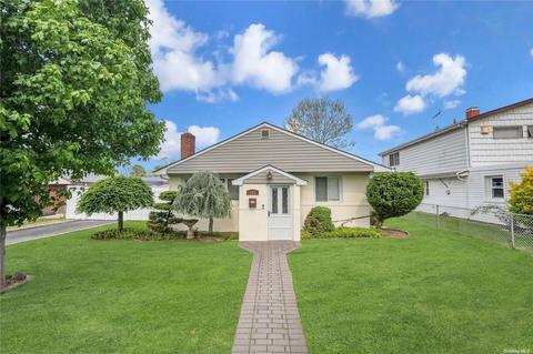 389 Argyle Rd, East Meadow, NY 11554