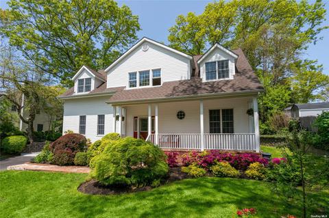 27 Fulton Blvd, Commack, NY 11725