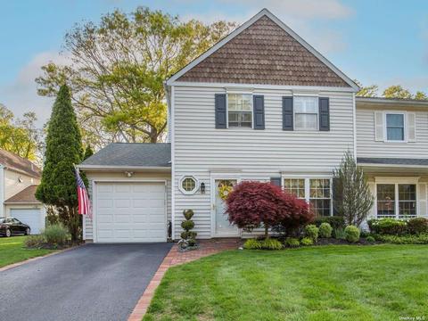 10 Beaver Trl #-, Coram, NY 11727