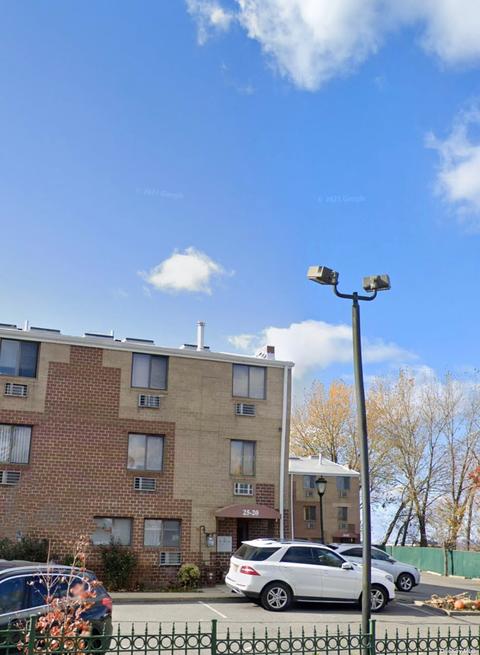 2508 120th St #3F, Flushing, NY 11354