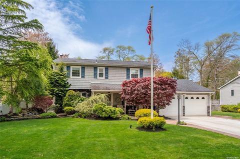 116 Fernwood Ave, Oakdale, NY 11769