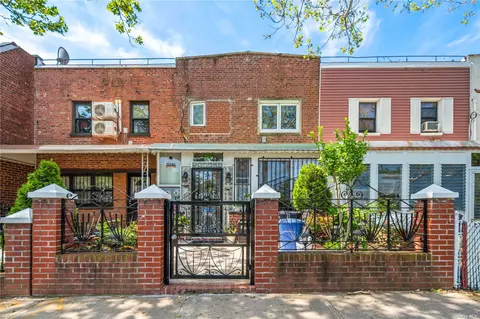 150-46 Booth Memorial Ave, Flushing, NY 11355