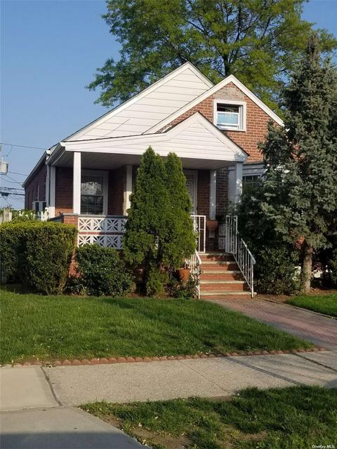 102 Locustwood Blvd, Elmont, NY 11003