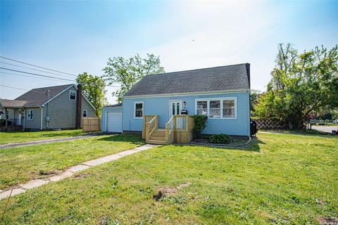 48 Deer St, Wyandanch, NY 11798