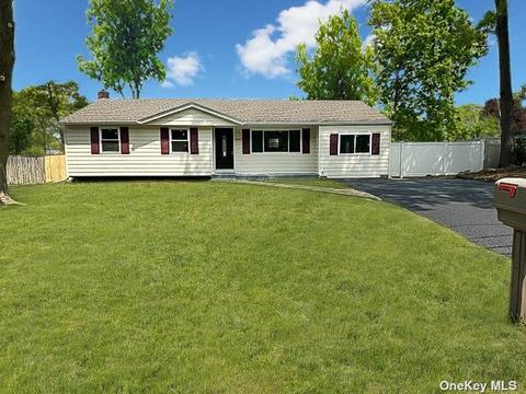 4343 Express Dr, Lake Ronkonkoma, NY 11779
