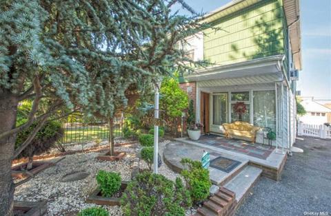 46-36 217th St, Bayside, NY 11361